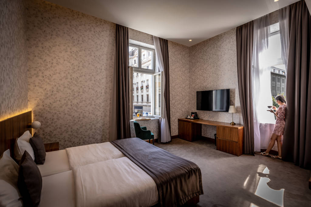 5.jpg - Deluxe Double or Twin Room - Maison Royale Beograd